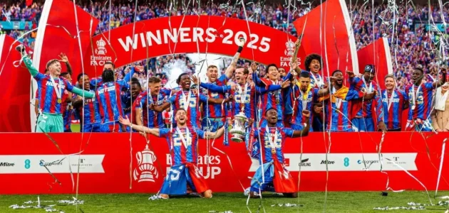 يويفا يقصي كريستال بالاس من الدوري الأوروبي بسبب تعارض الملكية والنادي يستعد لمعركة قانونية
