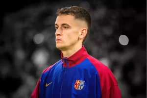 مانشستر يونايتد يراقب مارك كاسادو: صراع إنجليزي على موهبة برشلونة الشابة وسط ضغوط مالية كتالونية