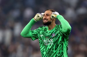 مستقبل دوناروما في مهب الريح: خلافات مالية تعرقل تجديد عقده مع باريس سان جيرمان وسط اهتمام أوروبي واسع